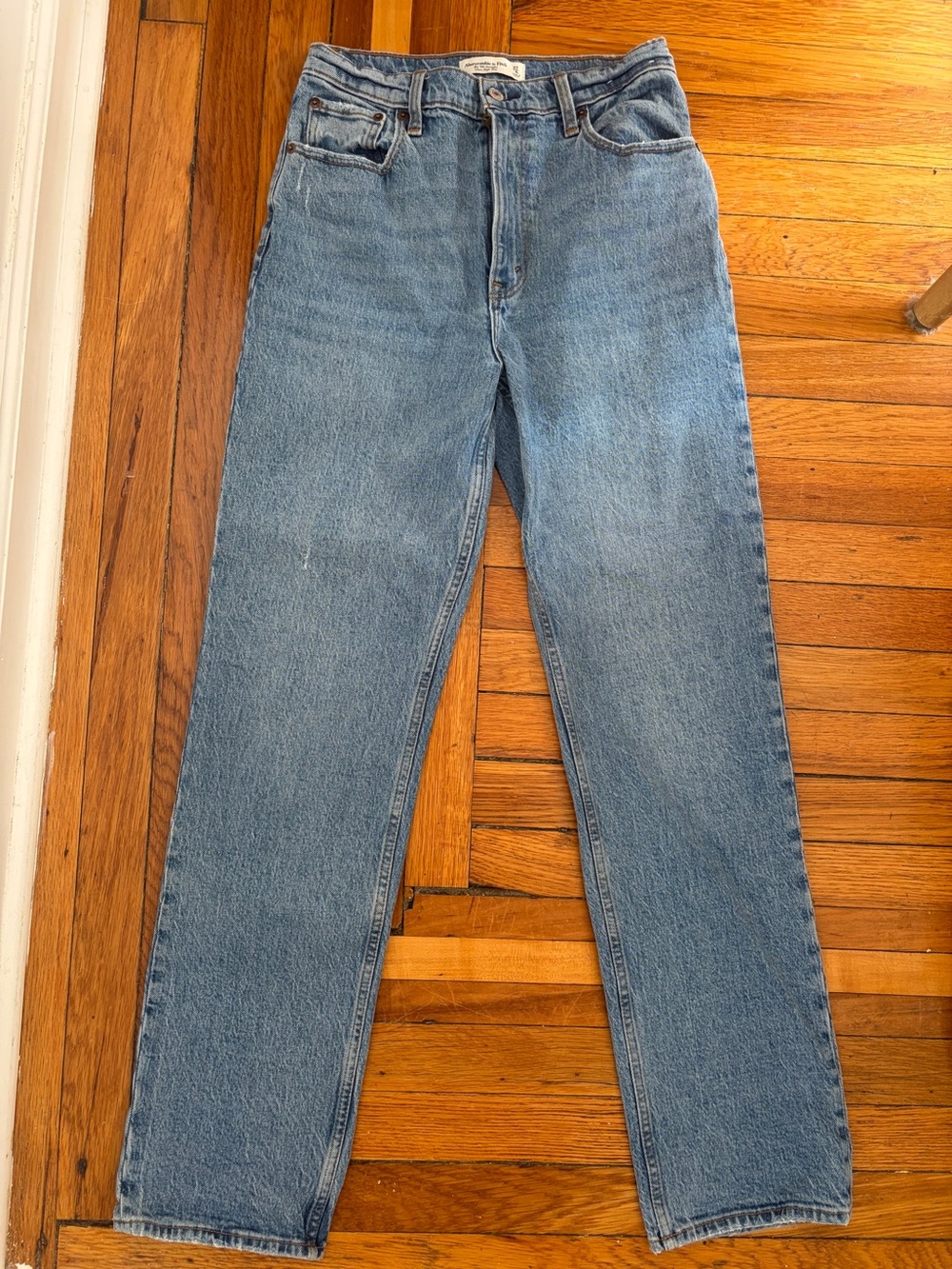 Abercrombie & Fitch Light Blue '90s Straight Ultra High Rise Jeans